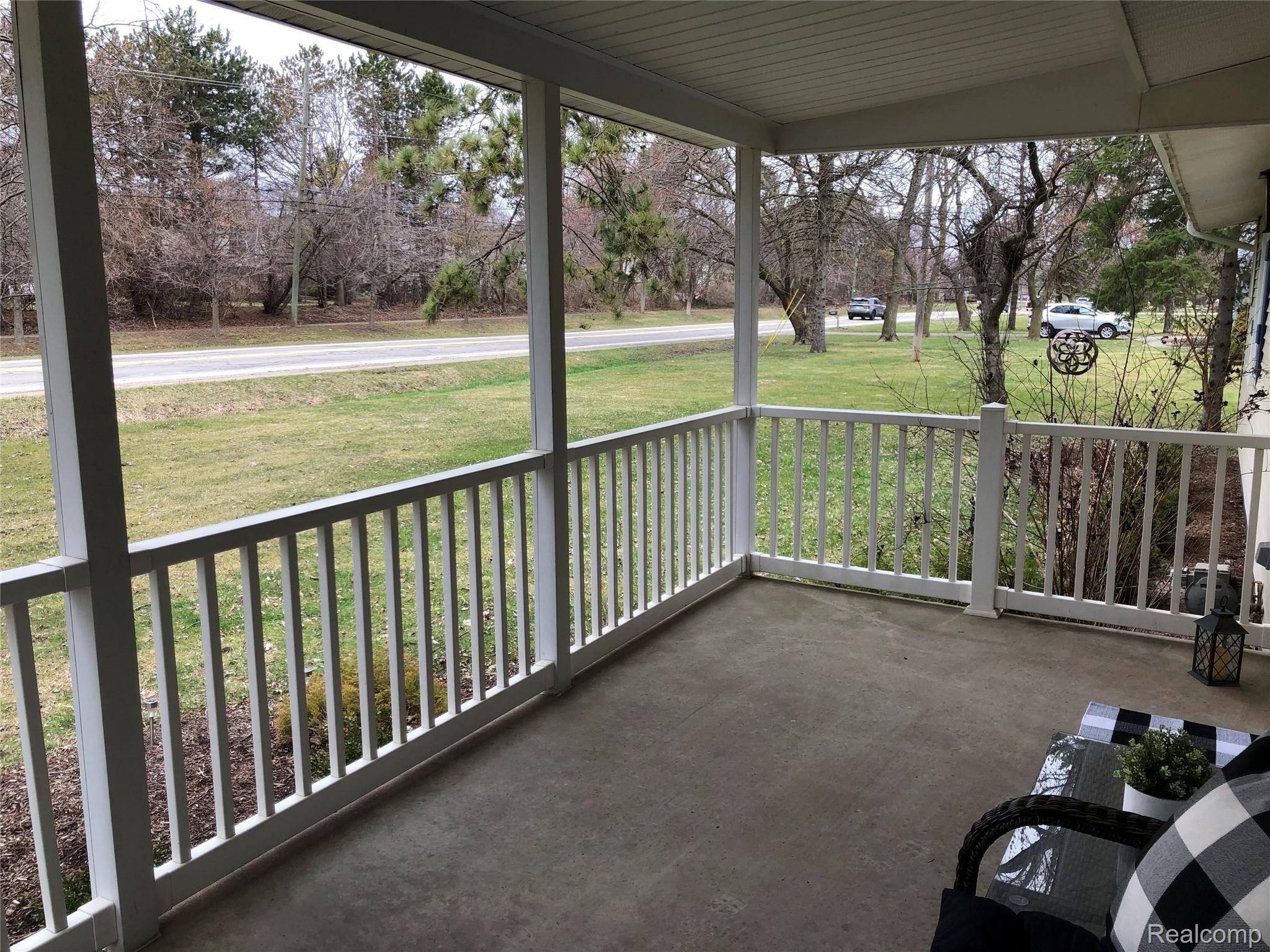5910 North Beck Road Canton, MI 48187 - Photo 3 of 38 Covered front porch is 17'x8'