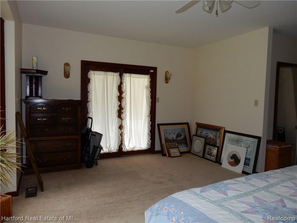 2470 Charms Road Wixom, MI 48393 - Photo 15 of 33 DSCN2139.JPG