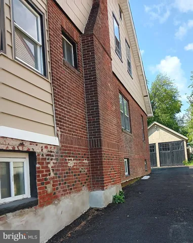 $1,800 | 238 Penn Boulevard, Lansdowne, PA 19050