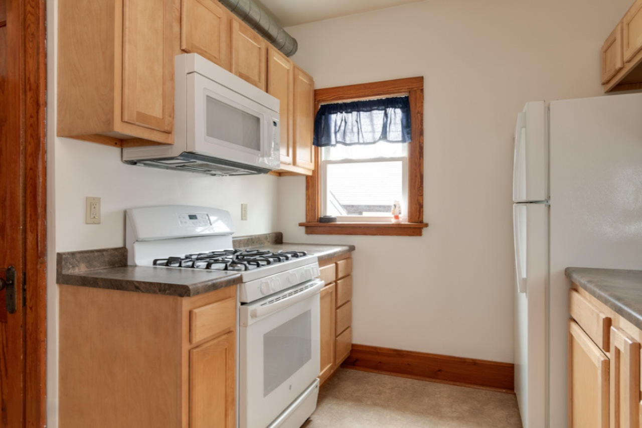 1207 Reed Street Kalamazoo, MI 49001 - Photo 9 of 21 1207 Reed-6