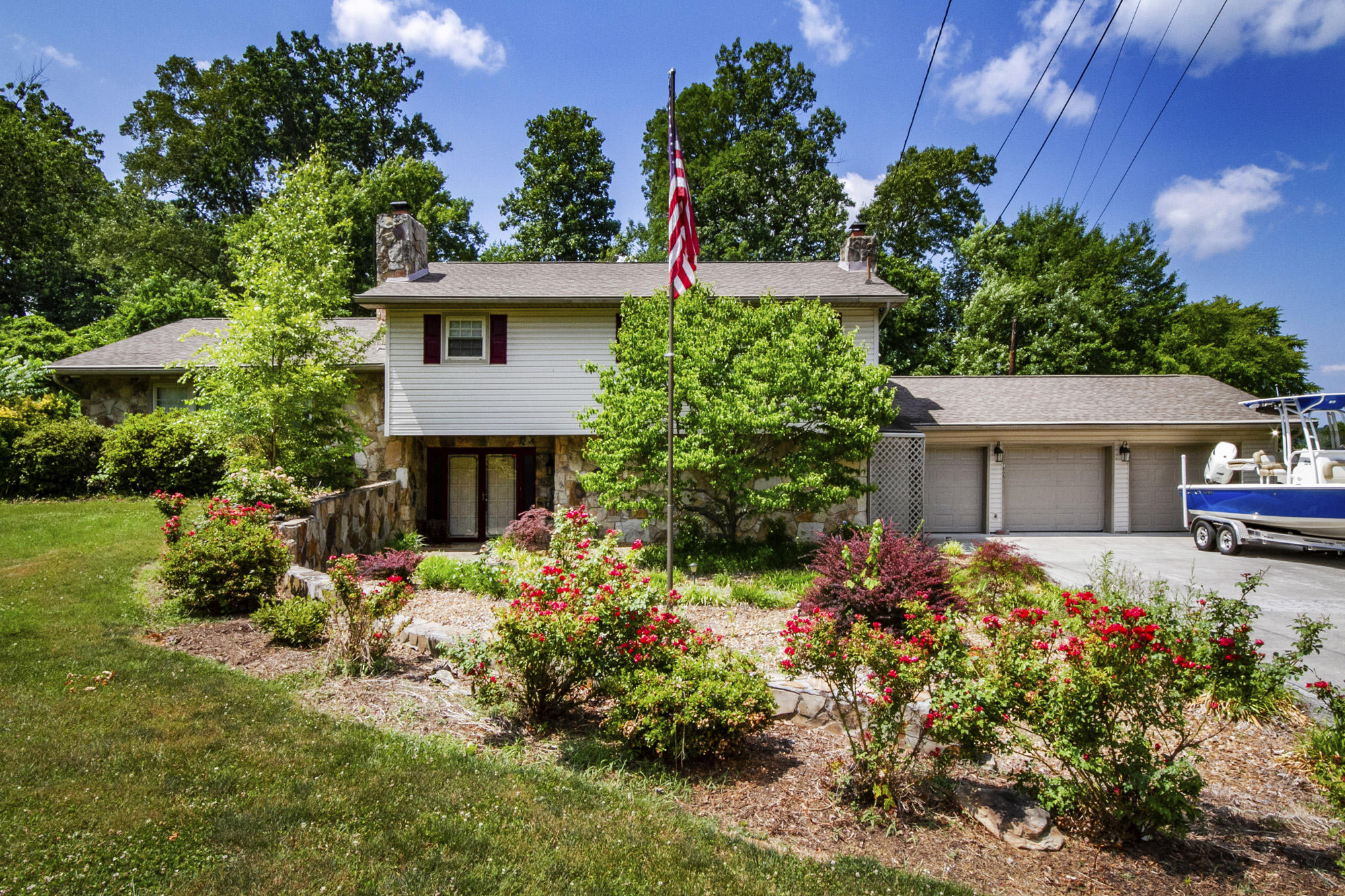 7805 Blueberry Road Powell, TN 37849 - Photo 1 of 28 274FEAA2-2565-4F86-9760-9CC4A40A98F7