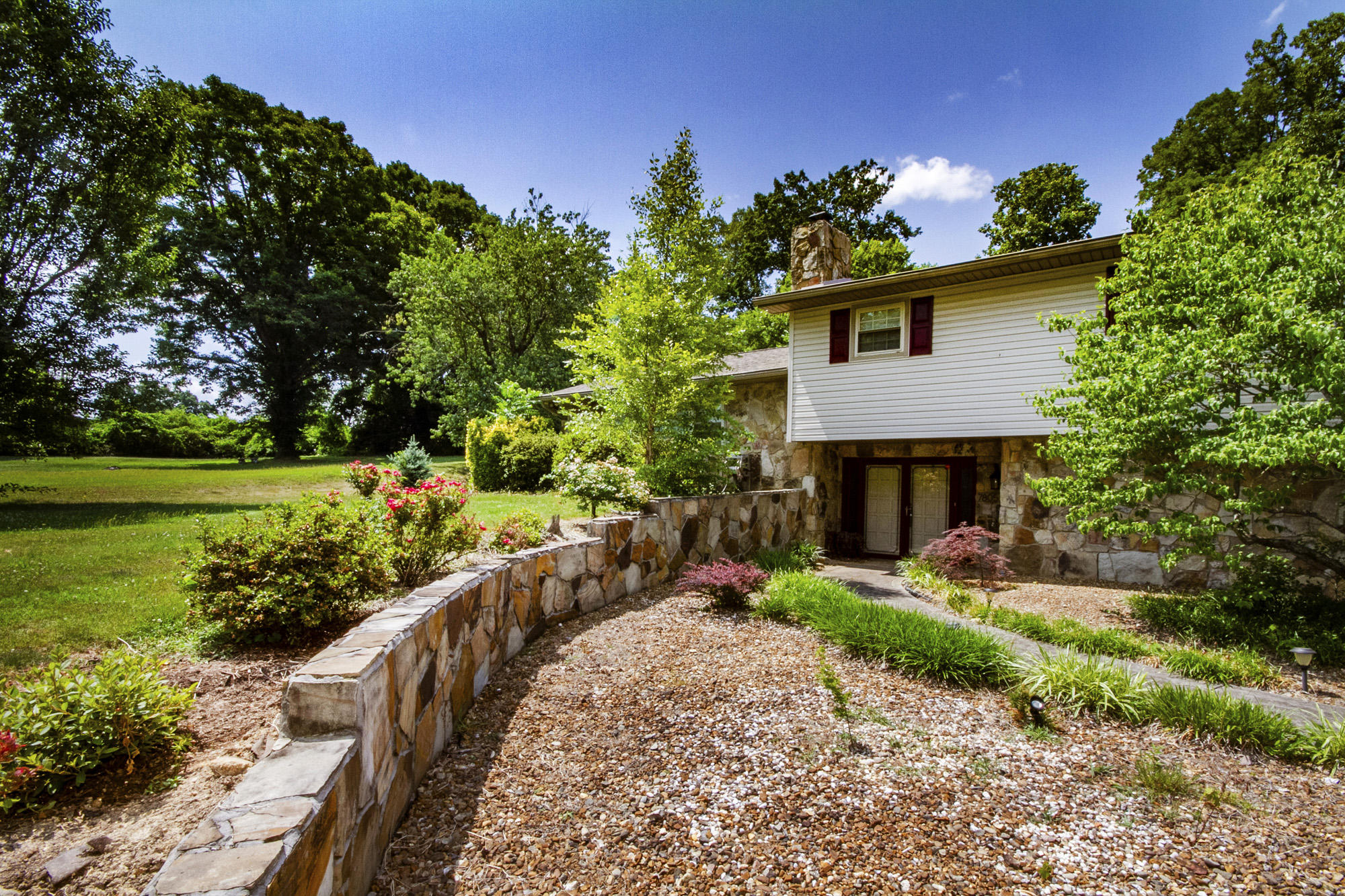 7805 Blueberry Road Powell, TN 37849 - Photo 2 of 28 9CC141FE-5174-4770-B60E-FAEDAB2D99E4