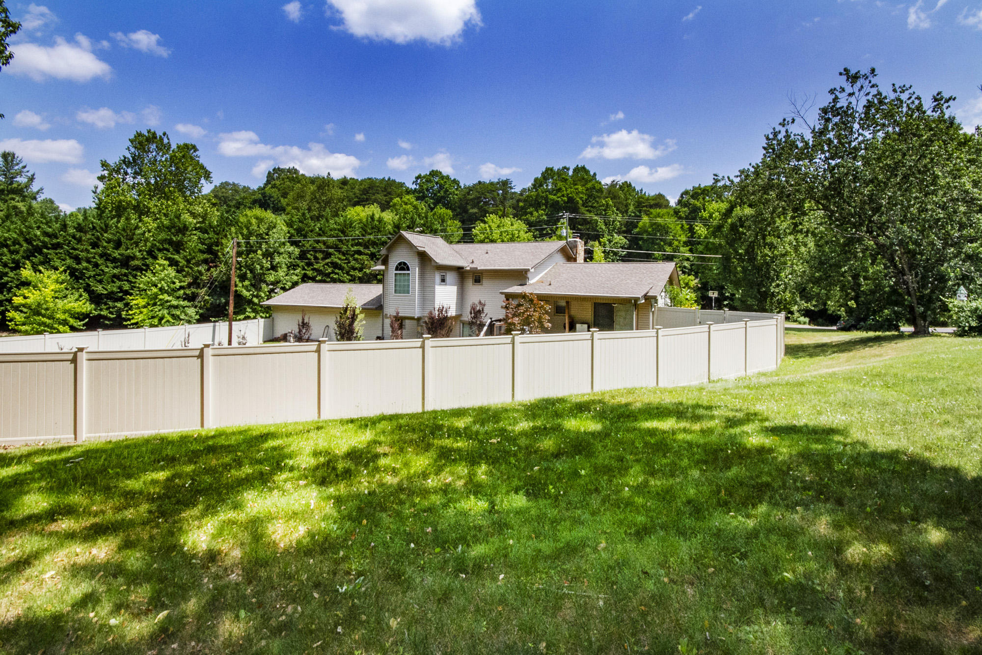 7805 Blueberry Road Powell, TN 37849 - Photo 28 of 28 79999419-CE8C-4EF9-9215-D4D2F7C575B1