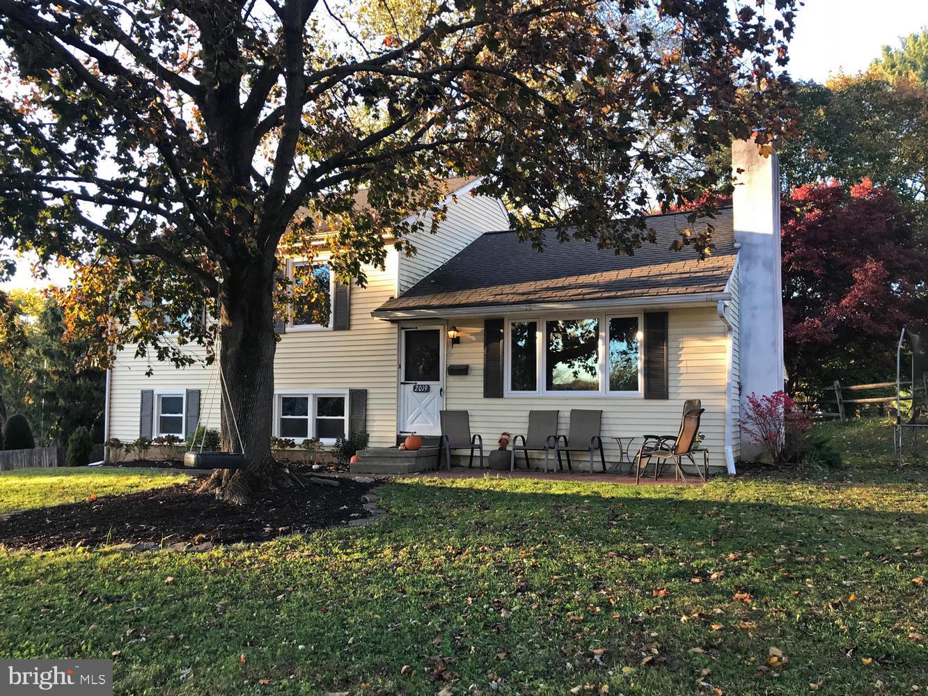 2019 Spring Mill Road Conshohocken, PA 19428 - Photo 2 of 36 Gallery Image 2