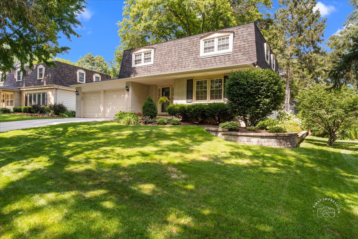 77 Bluebird Lane Naperville, IL 60565 - Photo 3 of 27
