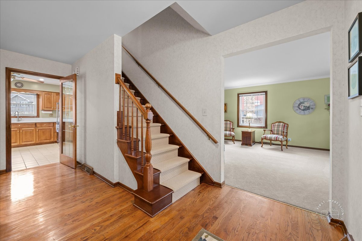 77 Bluebird Lane Naperville, IL 60565 - Photo 4 of 27