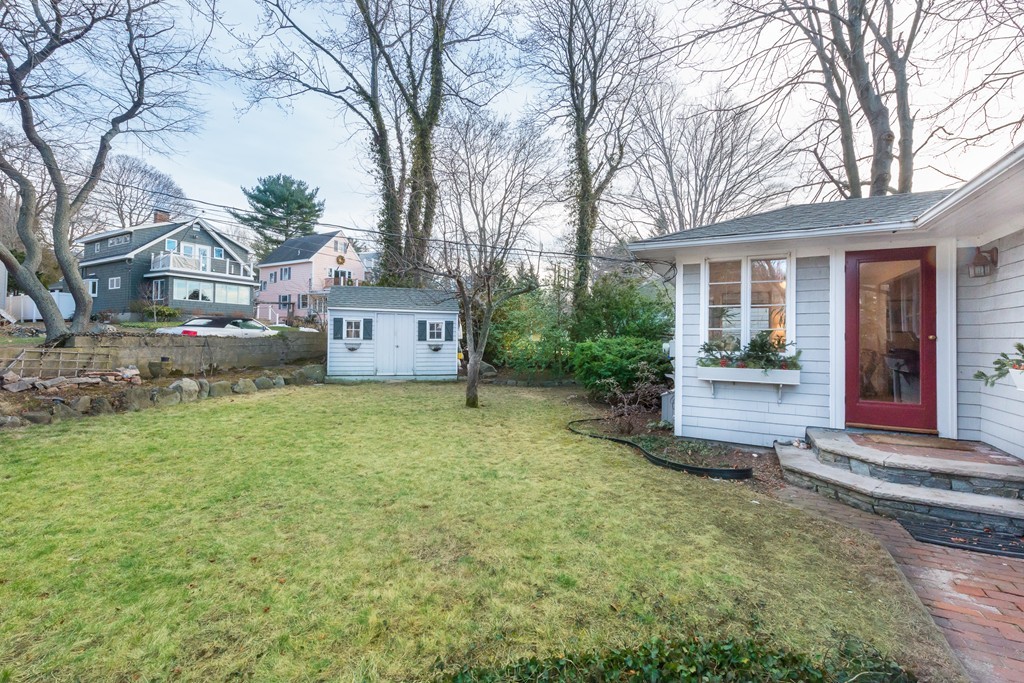 15 Sunset Road Marblehead, MA 01945 - Photo 3 of 24 Gallery Image 3