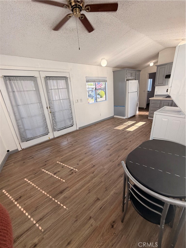 16511 Garfield Avenue, Unit D40 Paramount, CA 90723 - Photo 11 of 18 a view of an empty room with a window