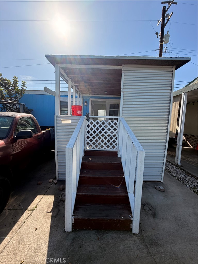16511 Garfield Avenue, Unit D40 Paramount, CA 90723 - Photo 13 of 18 a view of entryway