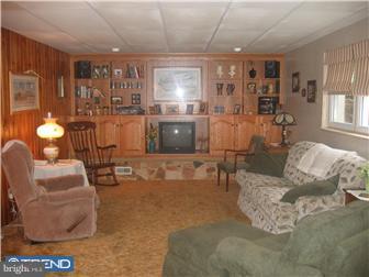 1216 Lorraine Road Reading, PA 19604 - Photo 9 of 12 Gallery Image 9