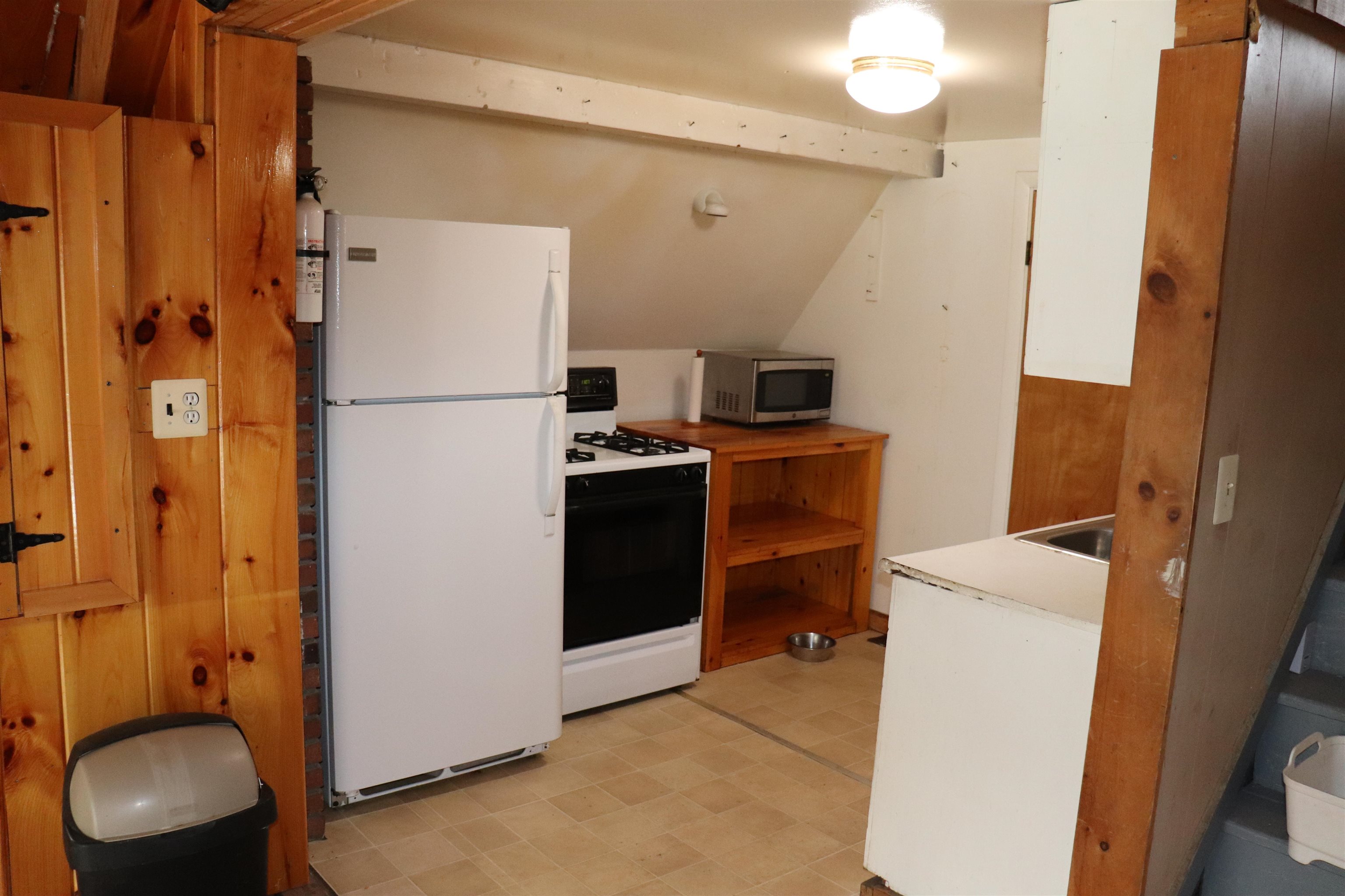 47 Wing Road Bethlehem, NH 03574 - Photo 14 of 20