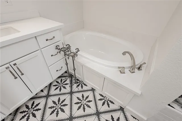 $3,700 | 2220 Village Walk Drive, Unit 3307, Henderson, NV 89052