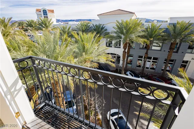 $3,700 | 2220 Village Walk Drive, Unit 3307, Henderson, NV 89052