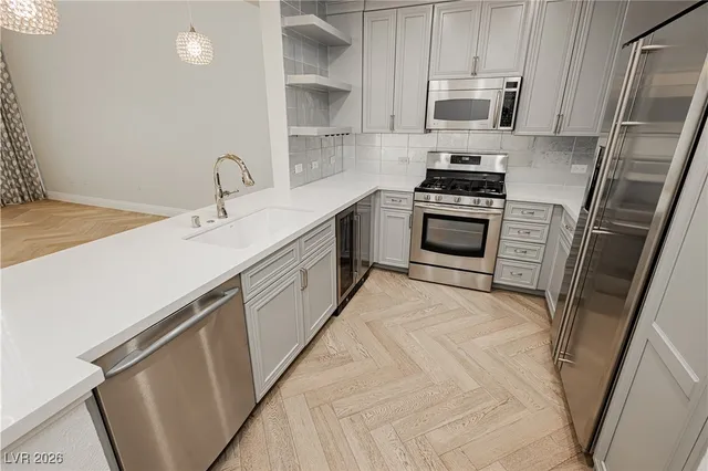 $3,700 | 2220 Village Walk Drive, Unit 3307, Henderson, NV 89052