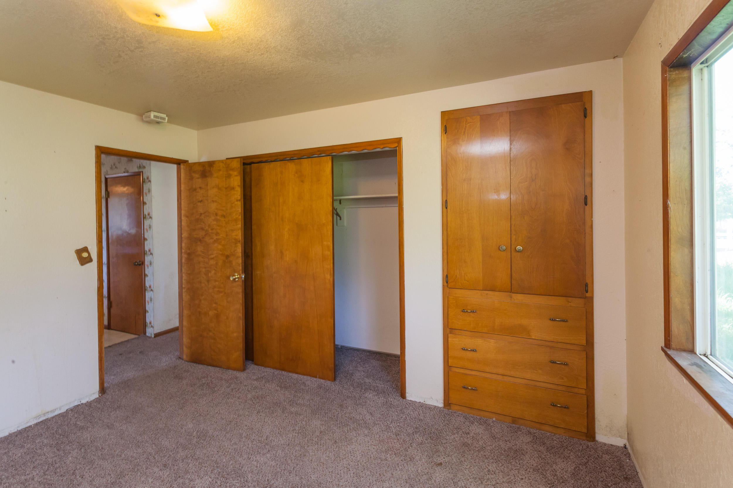 5352 Balls Ferry Road Anderson, CA 96007 - Photo 17 of 23 Bedroom2b