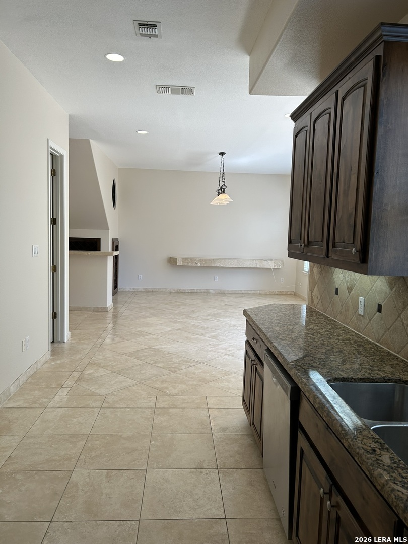 628 Ira Lee Road San Antonio, TX 78218 - Photo 17 of 52