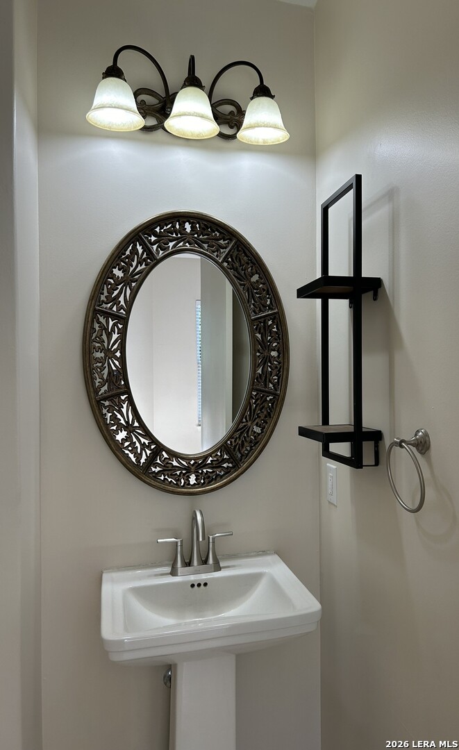 628 Ira Lee Road San Antonio, TX 78218 - Photo 18 of 52