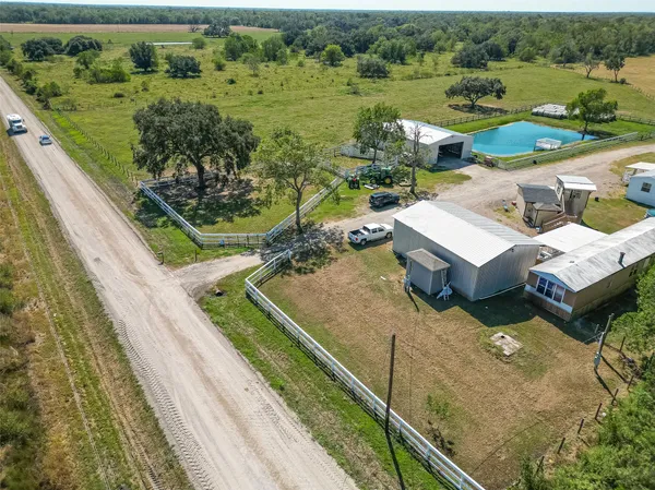 $1,199,000 | 16631 Baker Cr, Guy, TX 77444