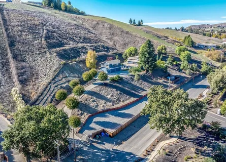 $2,500,000 | 1400 Lawrence Road, Danville, CA 94506