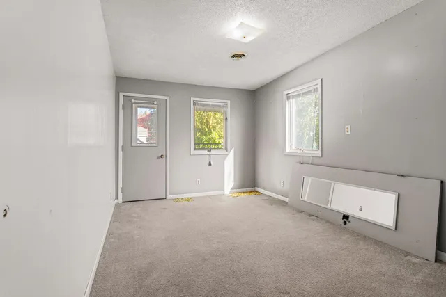 $235,000 | 1120 West Daniel Street, Champaign, IL 61821