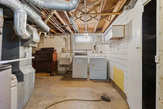 $235,000 | 1120 West Daniel Street, Champaign, IL 61821