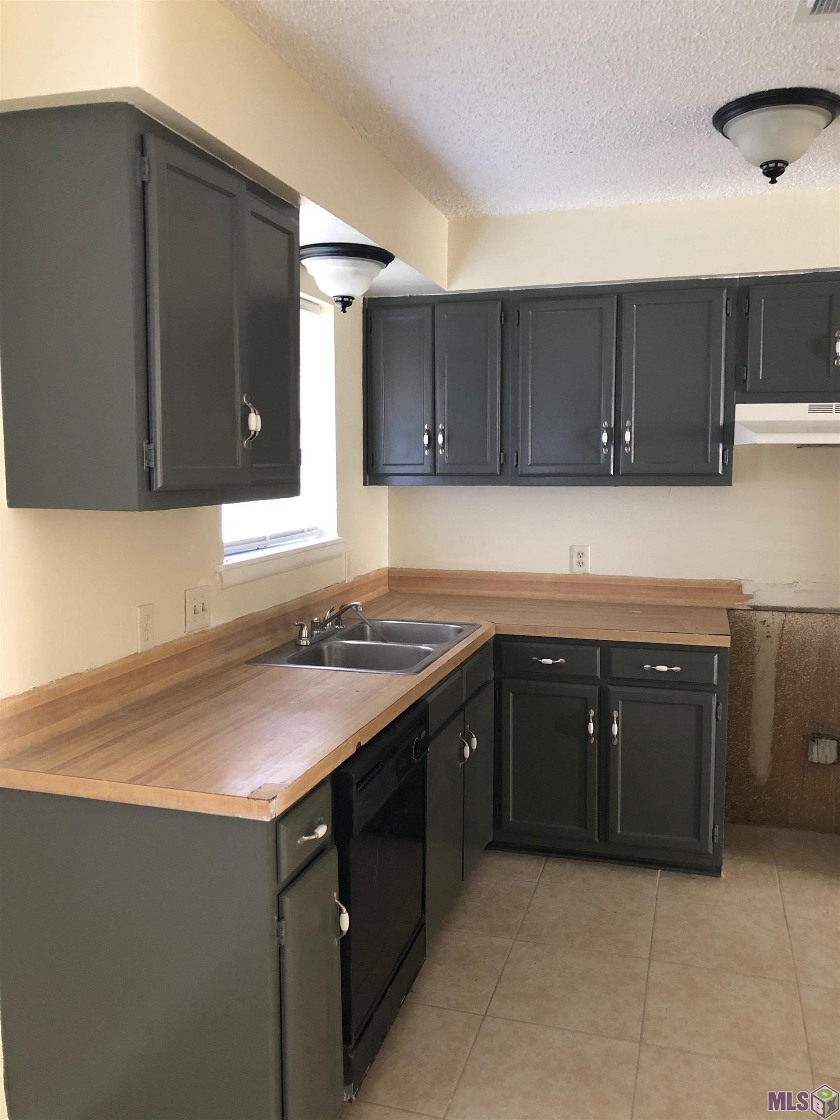 8944-46 GSRI Avenue Baton Rouge, LA 70810 - Photo 3 of 10 Gallery Image 3