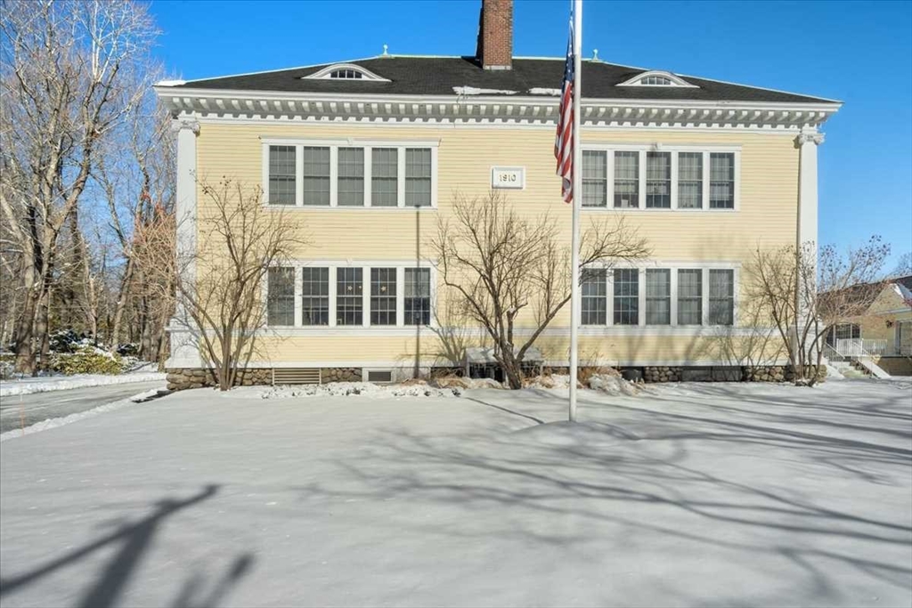 42 Phillips Road, Unit 5 Holden, MA 01520 - Photo 1 of 23 Gallery Image 1