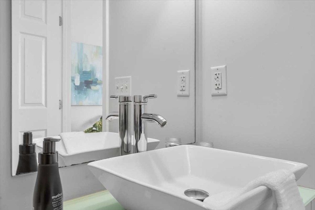 42 Phillips Road, Unit 5 Holden, MA 01520 - Photo 17 of 23 Gallery Image 17