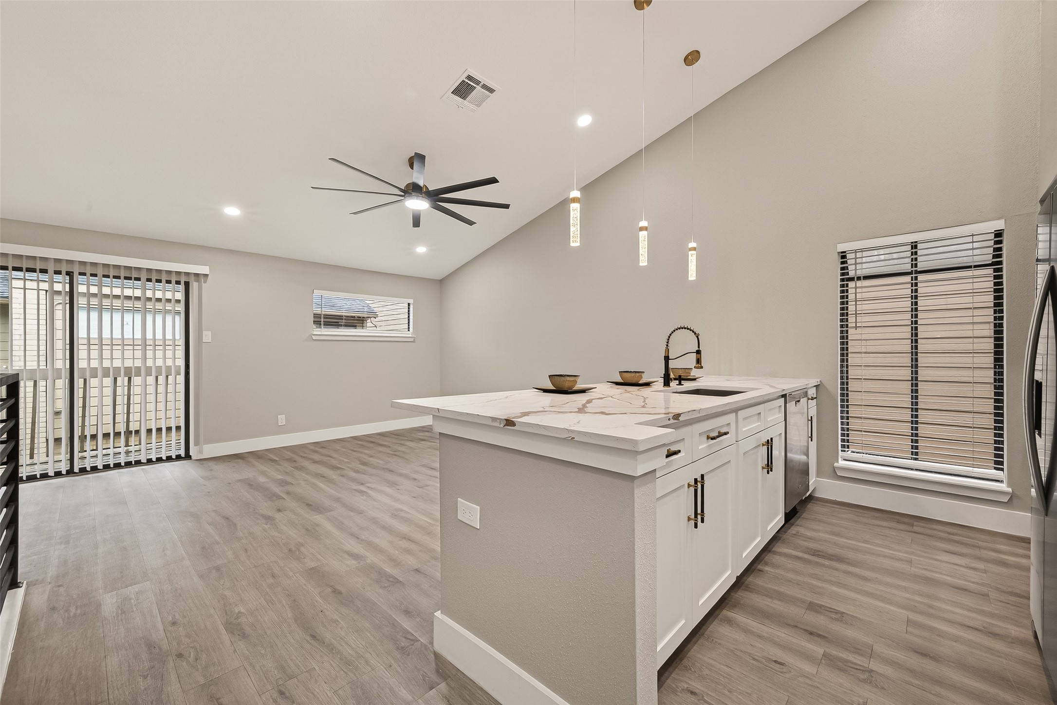 6750 Sands Point Drive Houston, TX 77074 - Photo 39 of 39 Amazing and Impressive open floor plan provides you with a great area for entertaining.