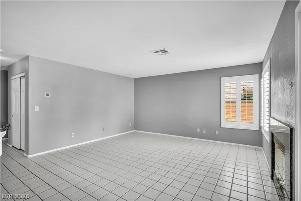 $2,995 | 2016 Silverton Drive, Henderson, NV 89074