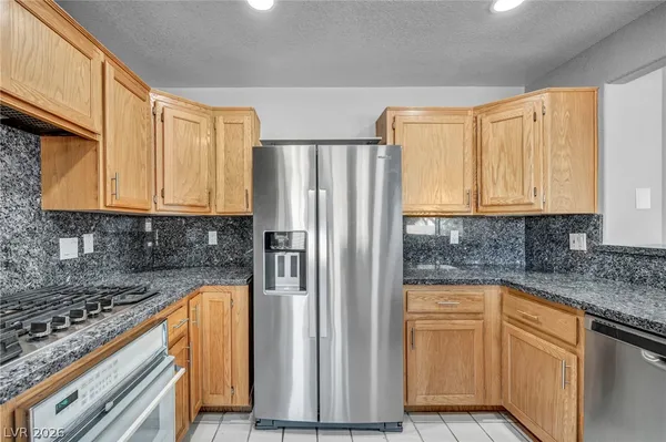 $2,995 | 2016 Silverton Drive, Henderson, NV 89074