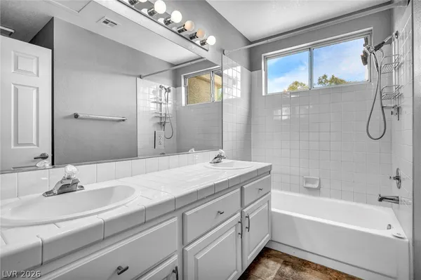 $2,995 | 2016 Silverton Drive, Henderson, NV 89074