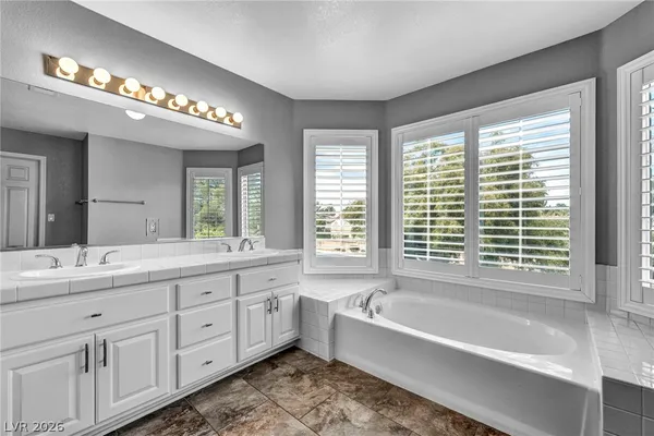 $2,995 | 2016 Silverton Drive, Henderson, NV 89074