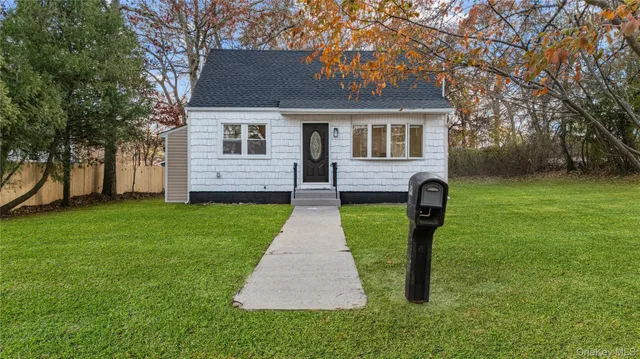 $499,000 | 78 Carr Lane, Coram, NY 11727