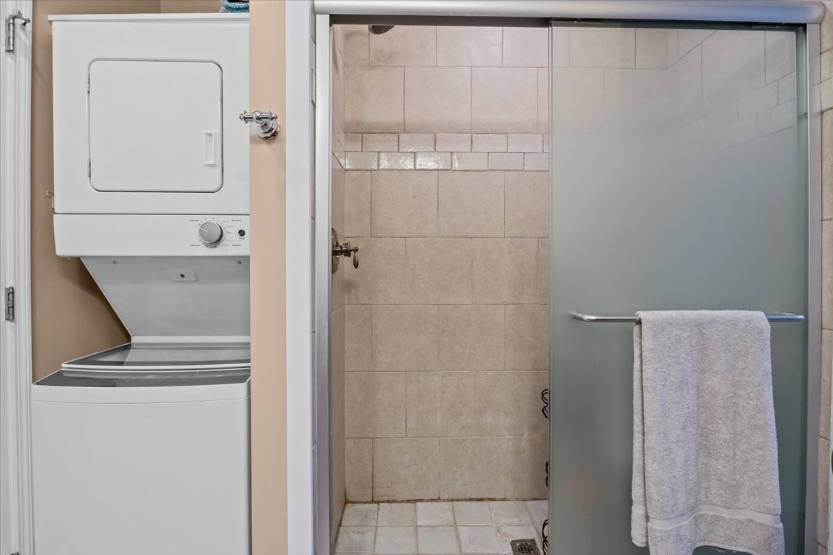 307 Crestview Drive Dickson, TN 37055 - Photo 25 of 61 a bathroom with a shower