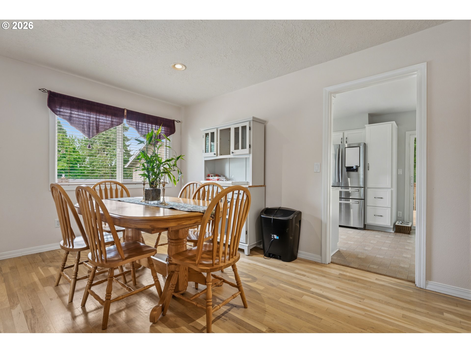 14965 Southwest Bull Mountain Road Tigard, OR 97224 - Photo 12 of 48 Living Room