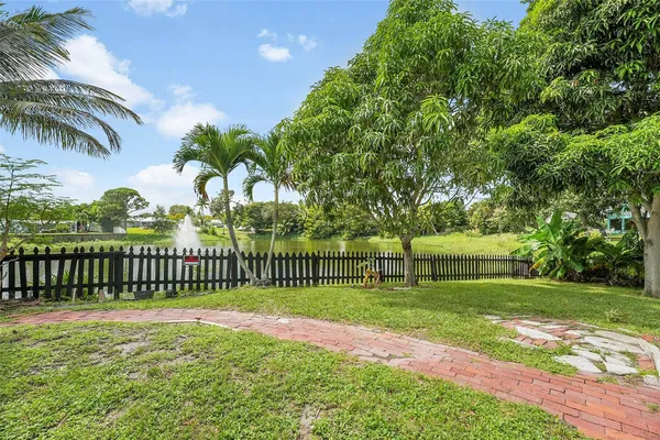 $2,900 | 706 Southeast Alamanda Way, Stuart, FL 34996