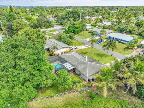 $2,900 | 706 Southeast Alamanda Way, Stuart, FL 34996