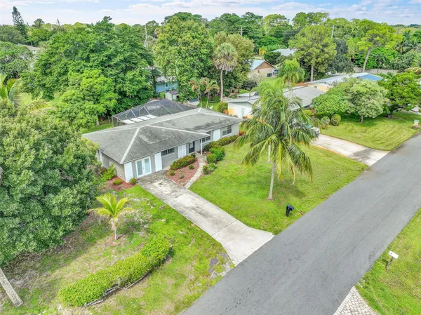 $2,900 | 706 Southeast Alamanda Way, Stuart, FL 34996