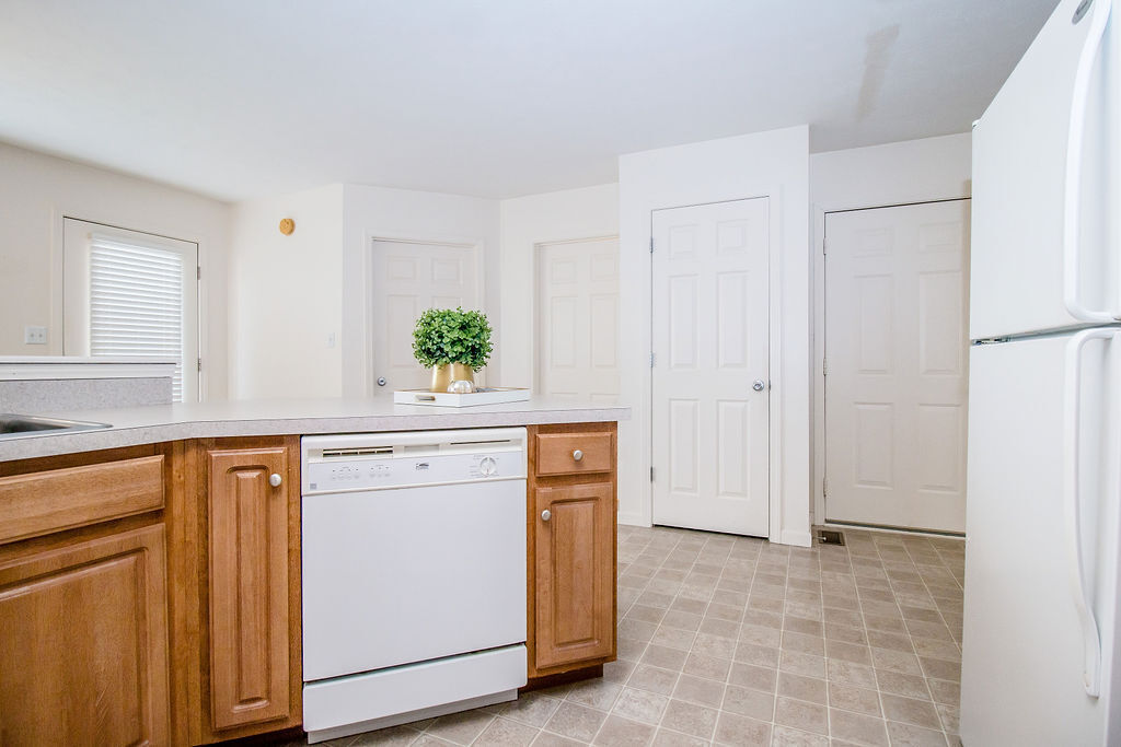 5925 Shellbark Court Columbus, IN 47201 - Photo 14 of 45 Gallery Image 14