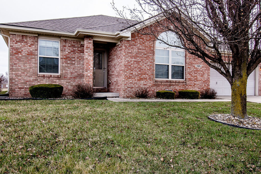 5925 Shellbark Court Columbus, IN 47201 - Photo 3 of 45 Gallery Image 3