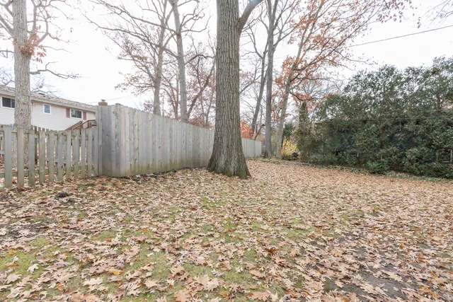 $390,000 | 1348 Dairy Lane, Mundelein, IL 60060