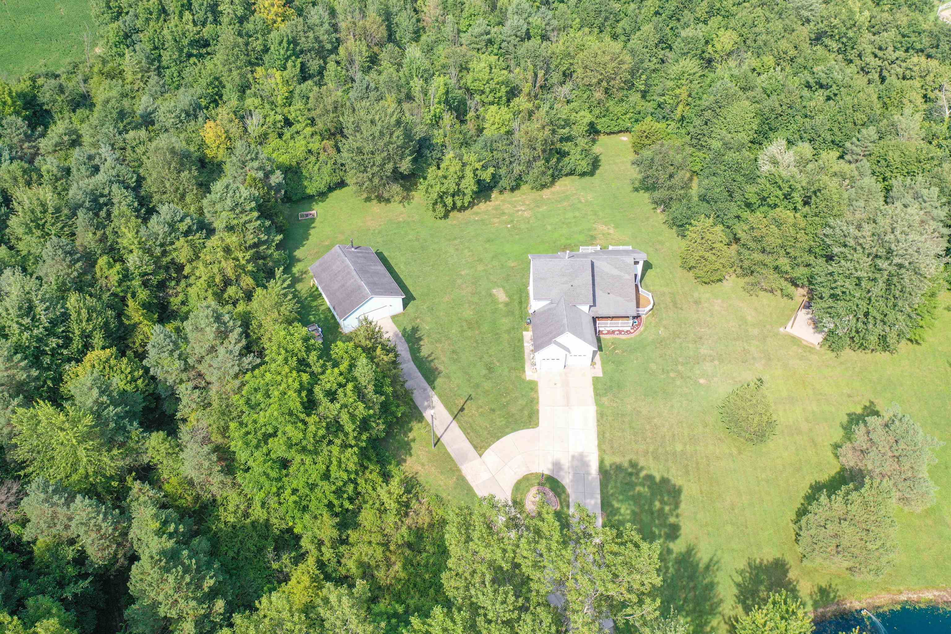 6127 East Potter Road Davison, MI 48423 - Photo 33 of 49 50185510-5a5e35c5-2be3-412b-a46f-6088e53c1d00.JPG