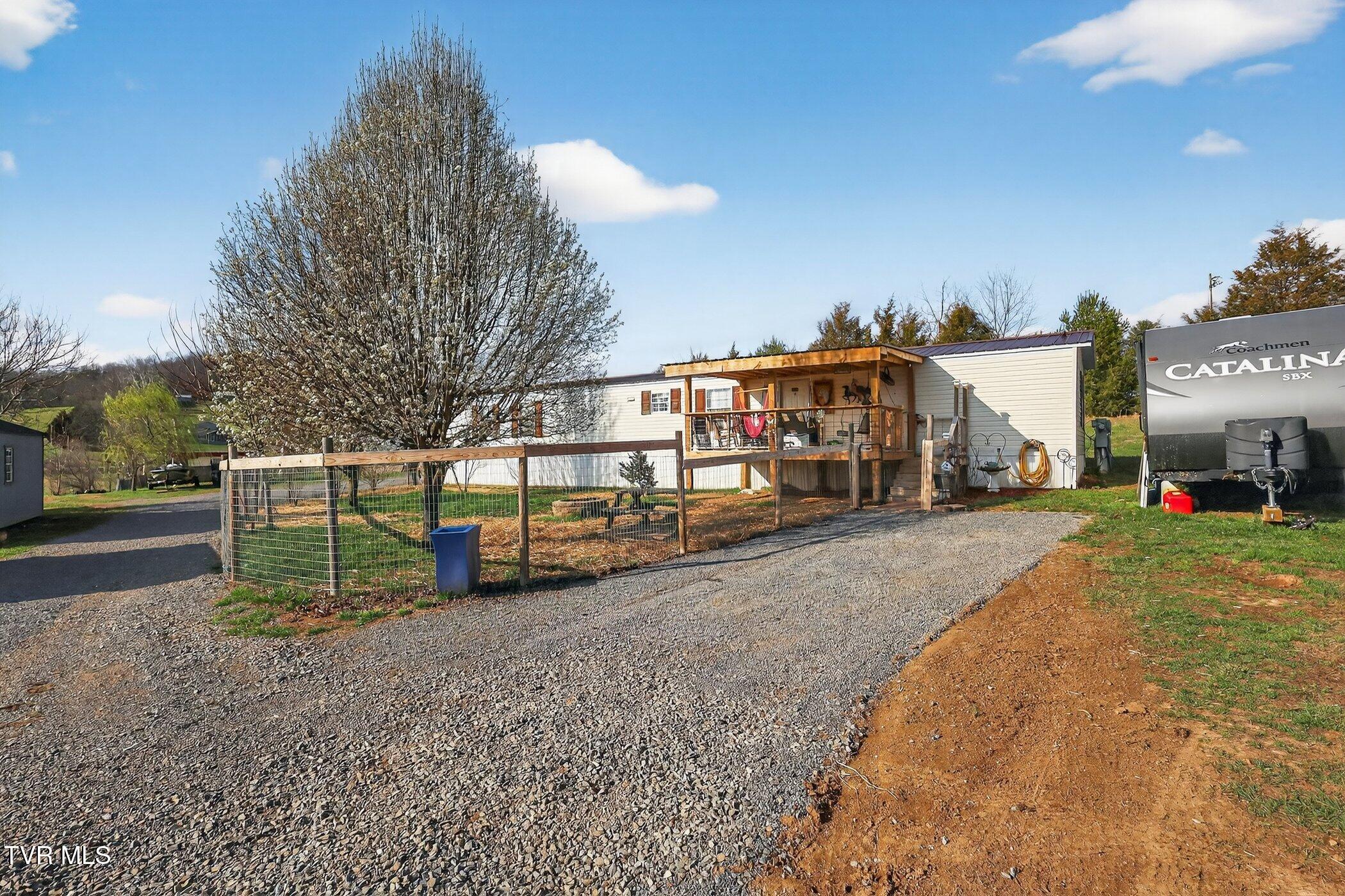 393 Meadow Creek Road Bristol, TN 37620 - Photo 3 of 41 393-Meadow-Creek-Rd-WindowStill-Real-Est