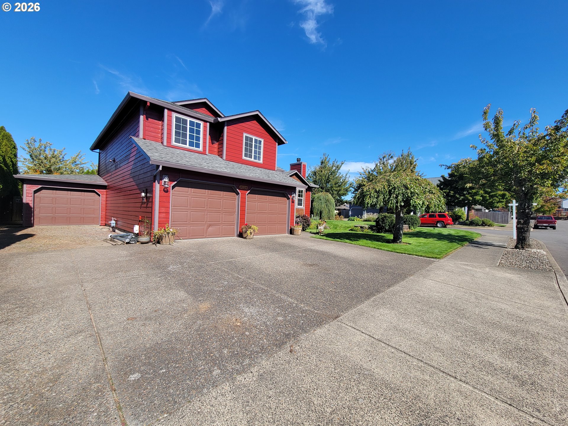 3229 Southwest 33rd Street Gresham, OR 97080 - Photo 3 of 24 Gallery Image 3
