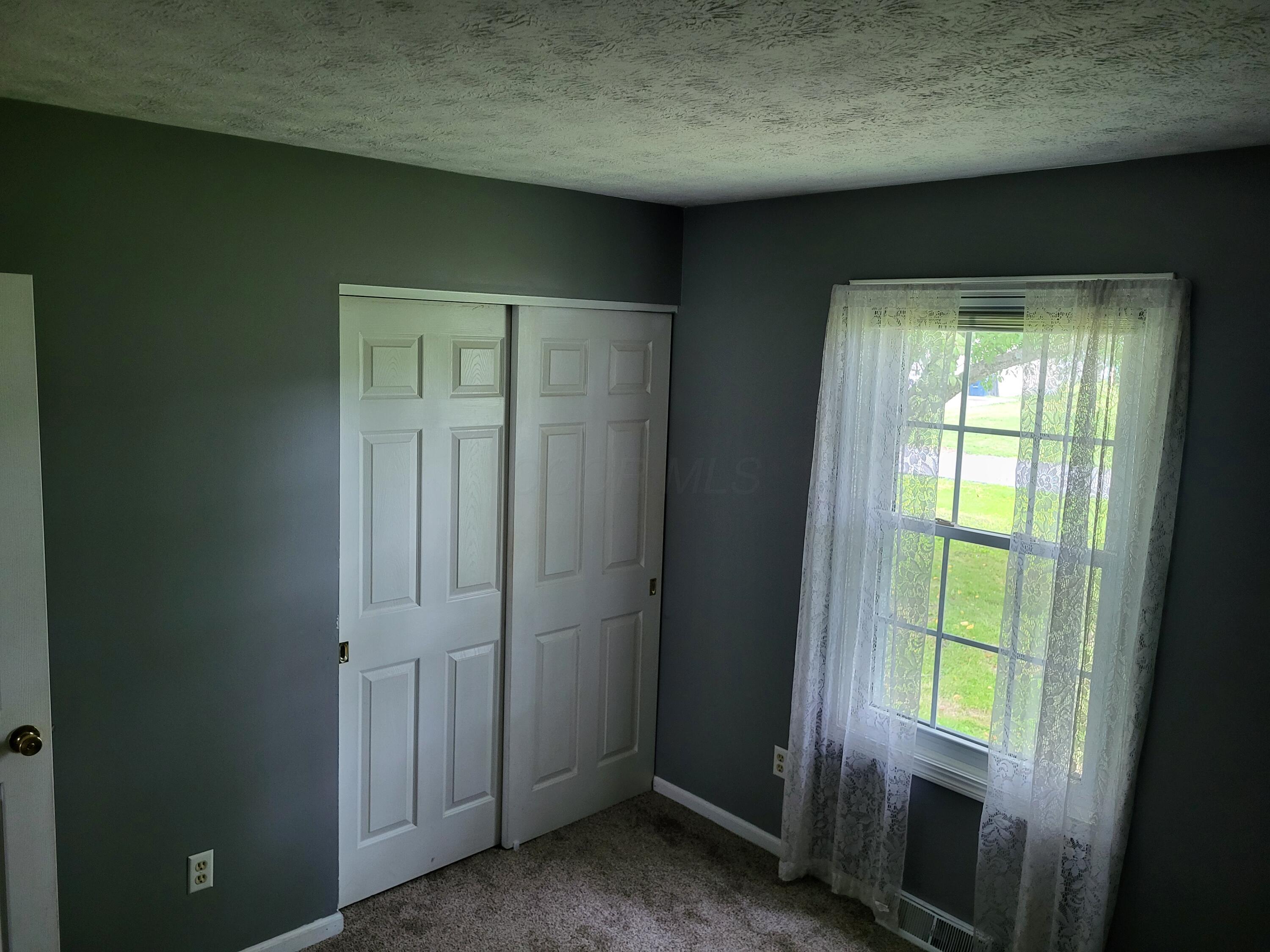 1852 Churchill Downs Road Newark, OH 43055 - Photo 11 of 17 2nd Bedroom