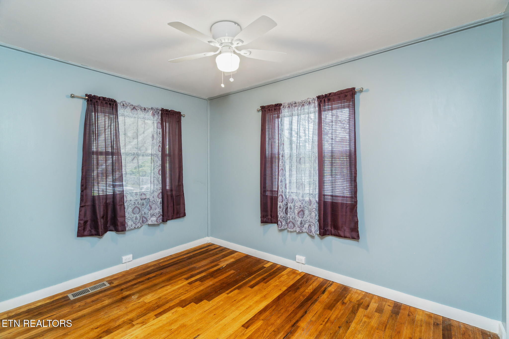 402 Michigan Avenue Oak Ridge, TN 37830 - Photo 21 of 39 29-web-or-mls-402 Michigan Ave-30