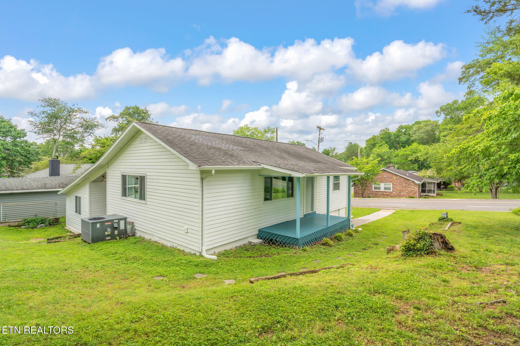 402 Michigan Avenue Oak Ridge, TN 37830 - Photo 35 of 39 46-web-or-mls-402 Michigan Ave