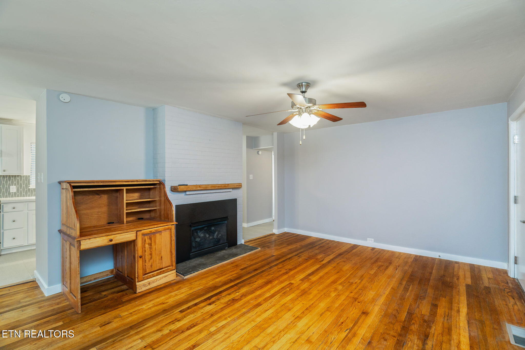 402 Michigan Avenue Oak Ridge, TN 37830 - Photo 6 of 39 15-web-or-mls-402 Michigan Ave-16