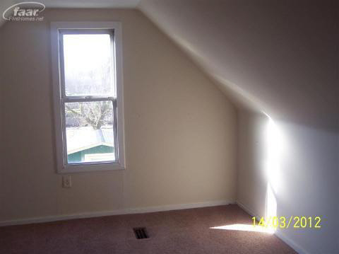 5496 Hopkins Road Flint, MI 48506 - Photo 8 of 9 20145046-7.JPG